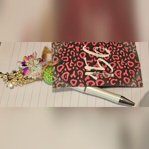 Handmade floral broche pen
